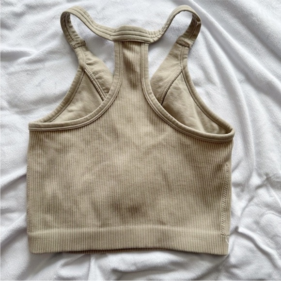 💚Pro-Fit | Beige Ribbed Sports/ Crop Top - Medium - Picture 4 of 5